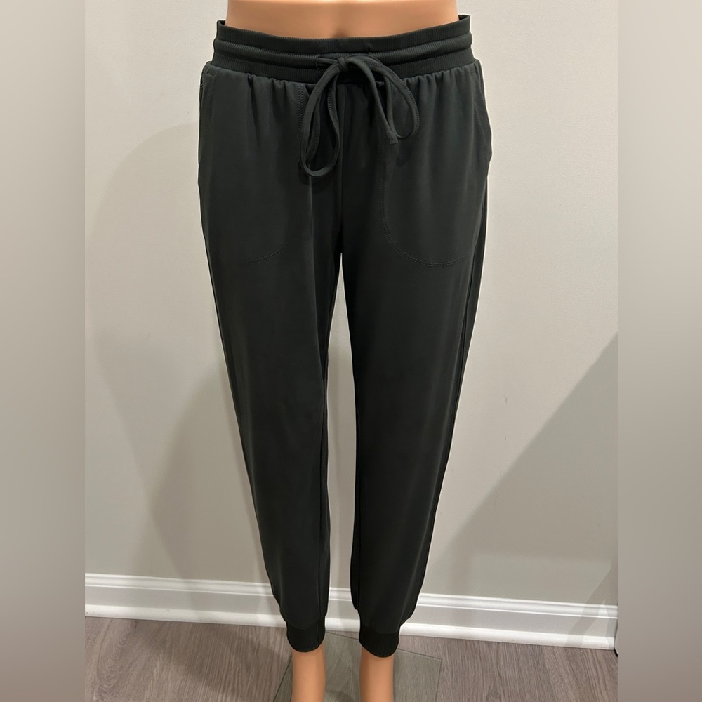 NWT Rachel Zoe Mid-Rise Jogger - Size Small - Hunter Green - Elevated Style